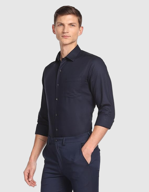 Arrow Men's Solid Full Sleeve Slim Fit Cutaway Collar Cotton Formal Shirt (BLACK)