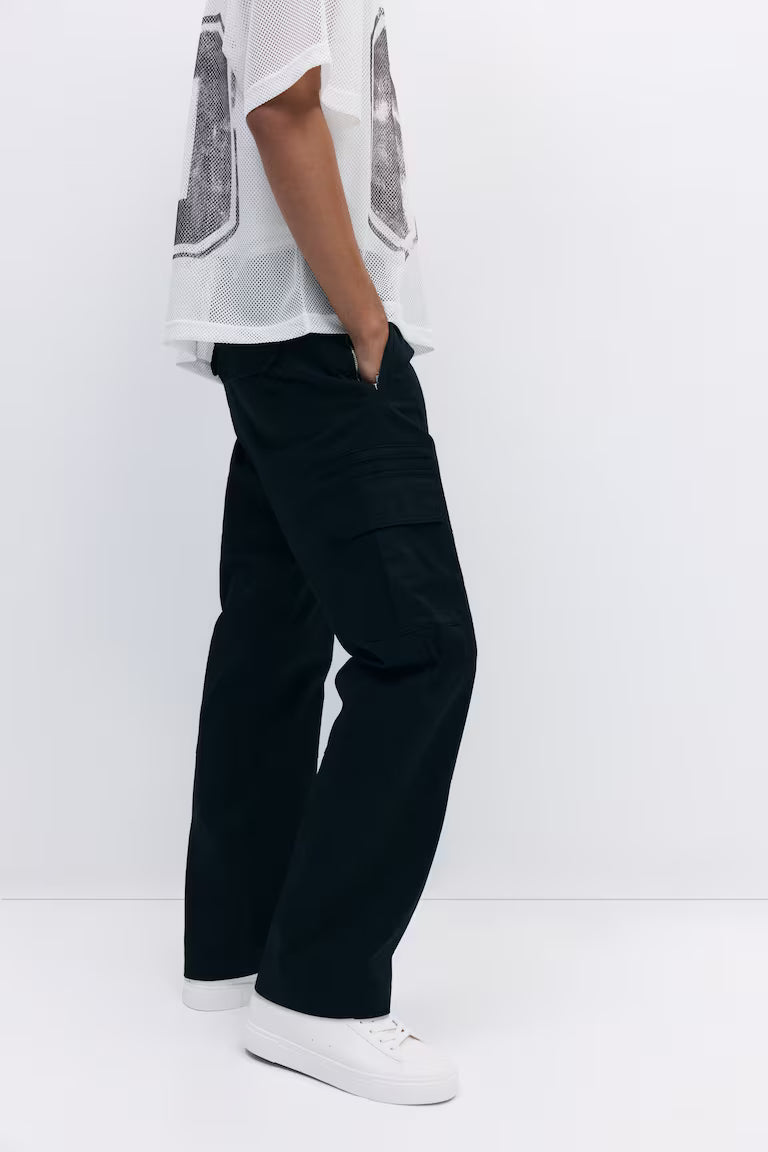 H&M Loose Fit Black Cargo trousers
