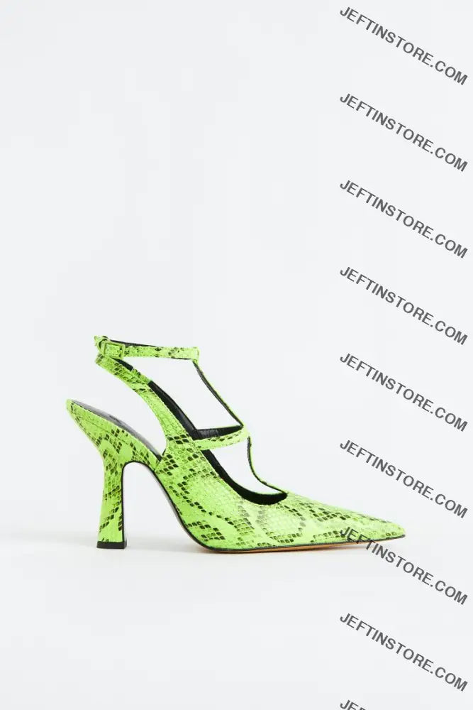 H&M Women’s Snakeskin-Patterned Court Shoes (Size 39)