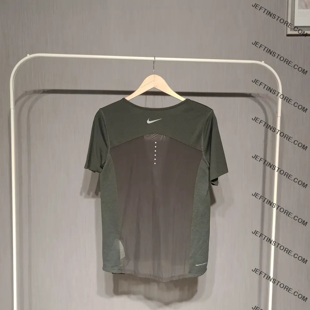 Nike Women’s Sports Top