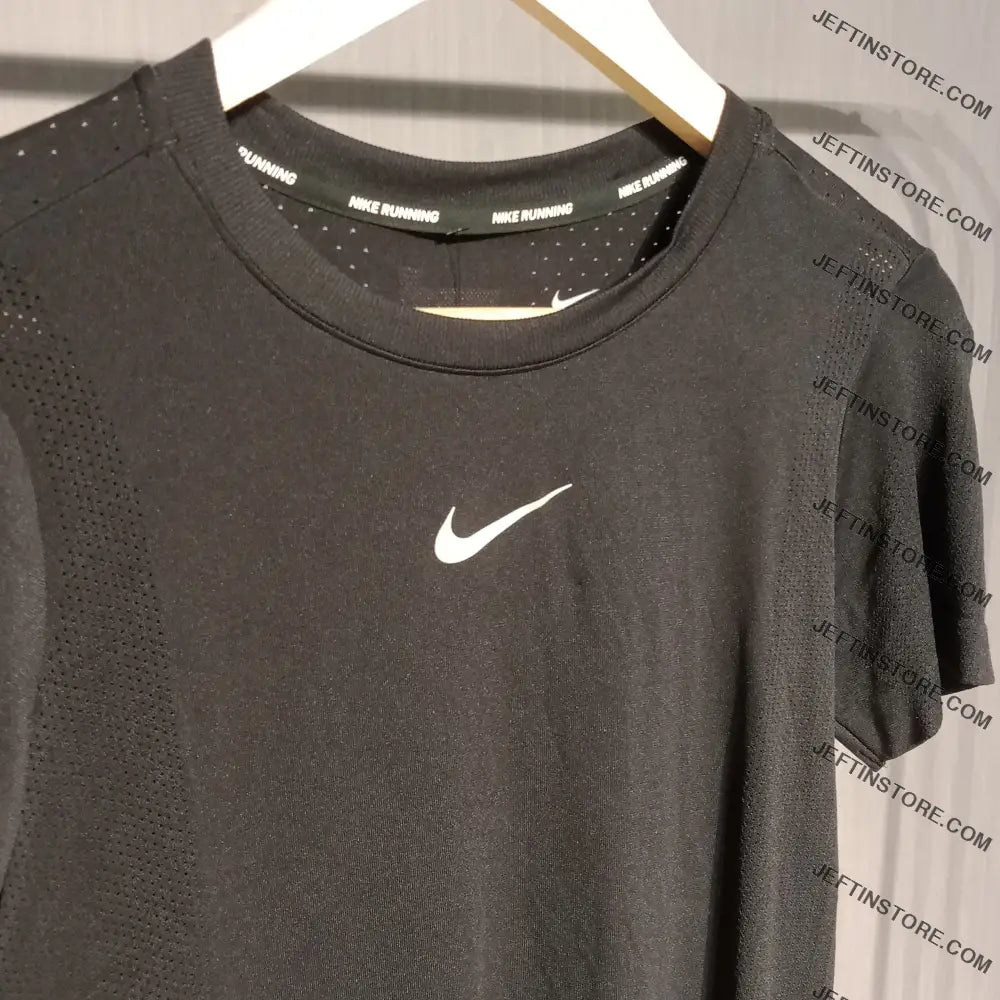 Nike Women’s Sports Top (Copy)