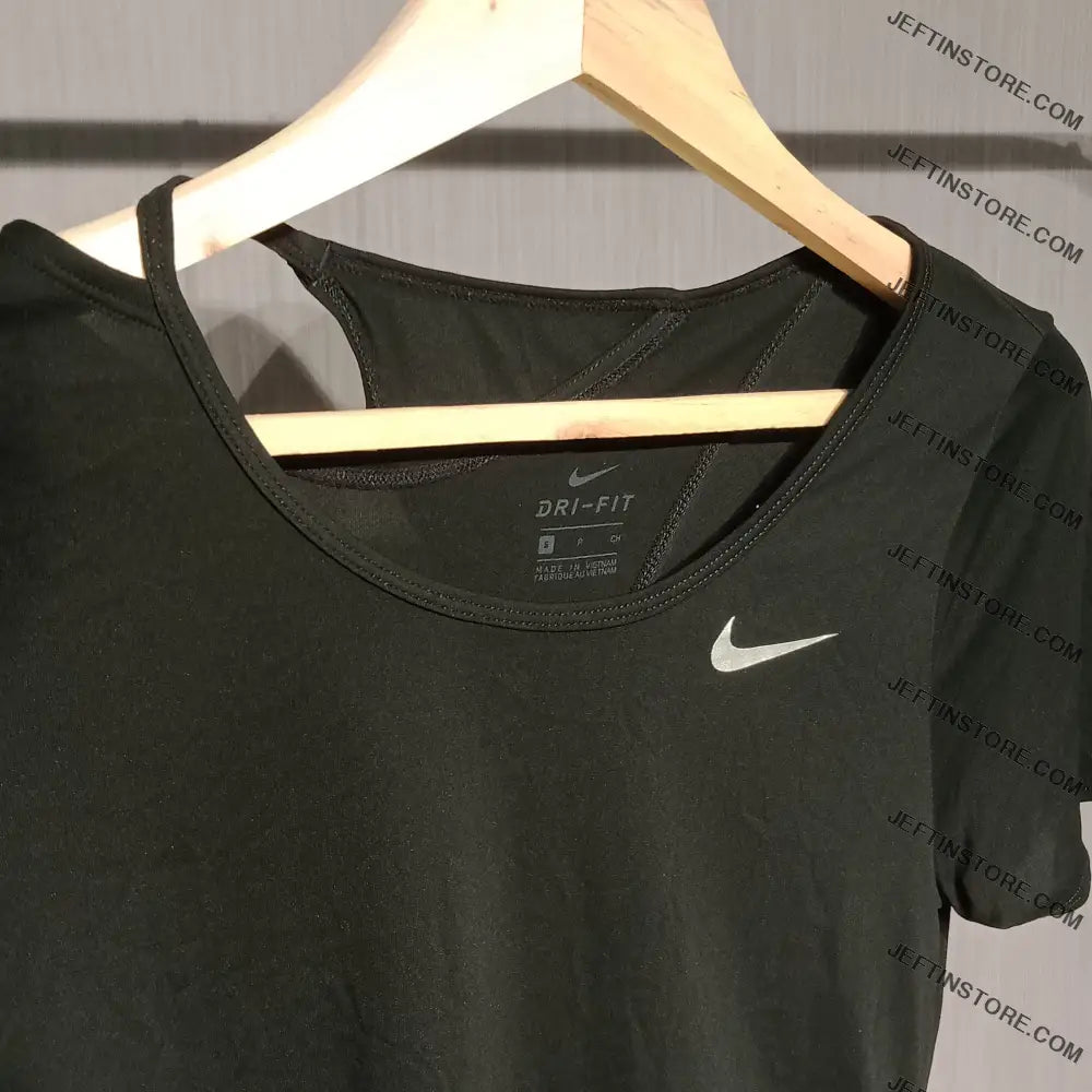 Nike Women’s Sports Top (Copy)