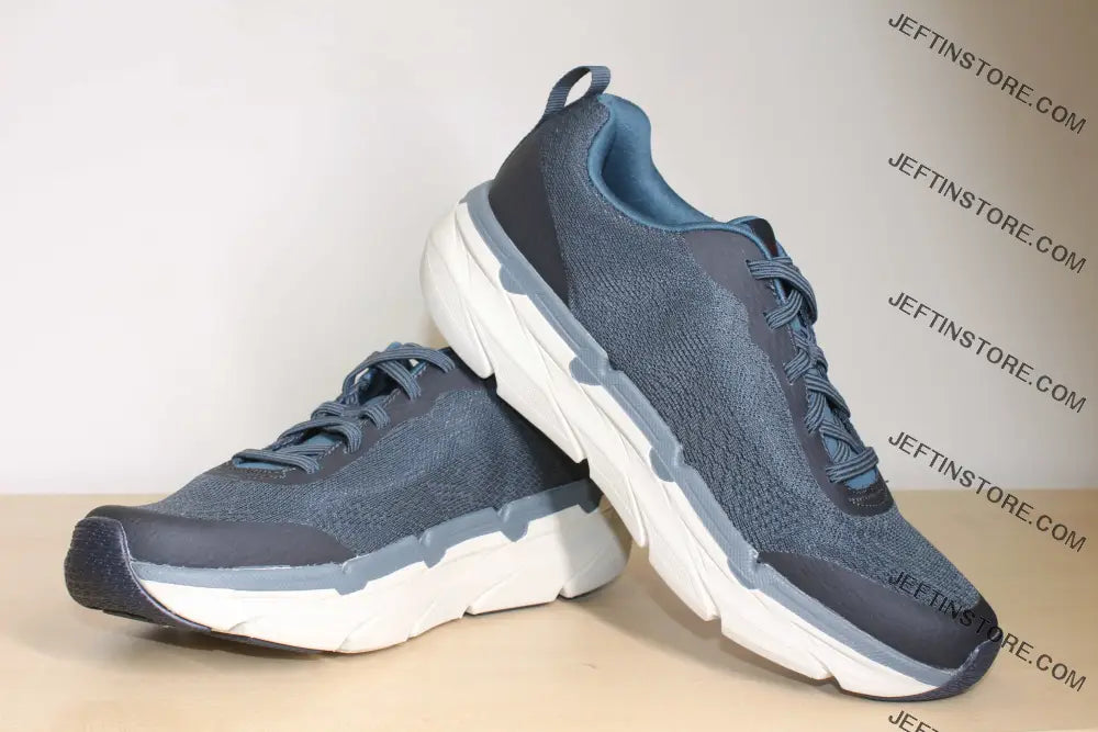 SKECHERS MAX CUSHIONIG