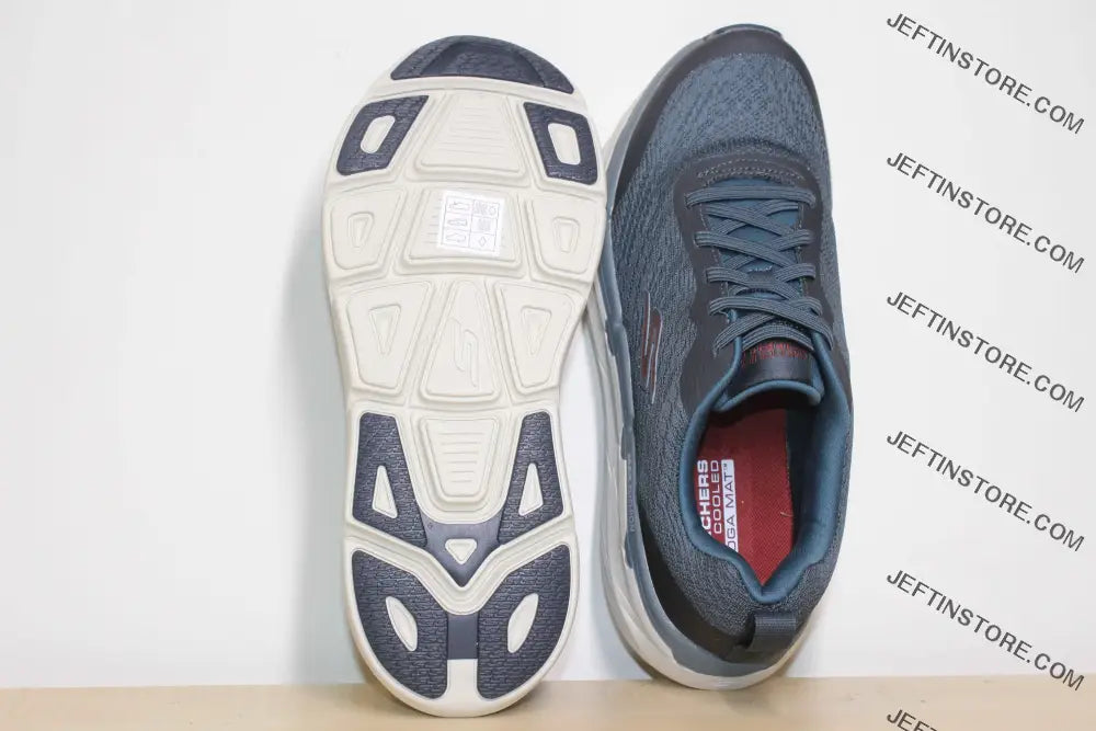 SKECHERS MAX CUSHIONIG